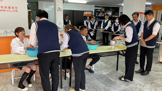 11 เมษายน 2568 บริษัทได้จัดให้มีกิจกรรมรดน้ำตามประเพณีสงกรานต์